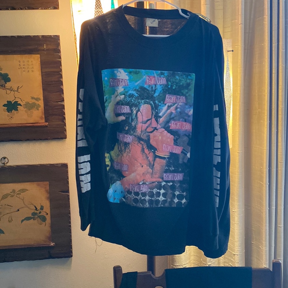 Vintage ‘92 Pearl Jam Concert Crewneck